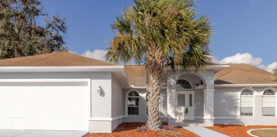 House in Ocala, Florida 4 bedrooms, 220.55 sq.m. № 1718984