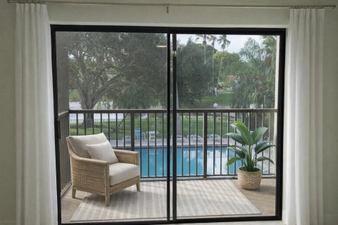 Condo in Coral Springs, Florida, 2 bedrooms  № 2082639 - photo 8