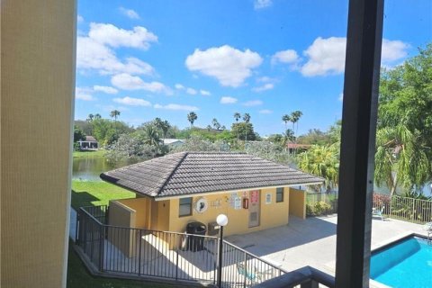 Condo in Coral Springs, Florida, 2 bedrooms  № 2082639 - photo 15