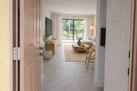 Condo in Coral Springs, Florida, 2 bedrooms  № 2082639 - photo 2