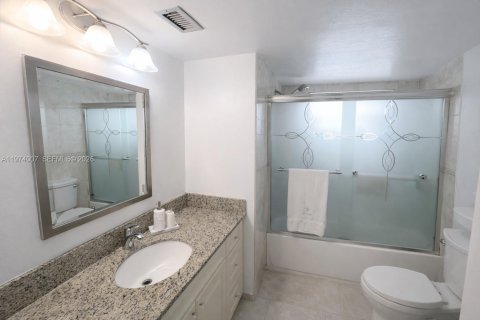 Купить кондоминиум в Майами, Флорида 1 спальня, 96.25м2, № 2033692 - фото 6