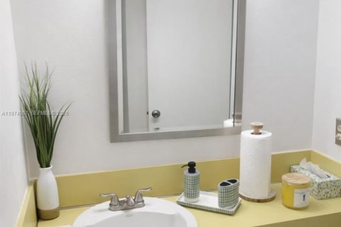 Купить кондоминиум в Майами, Флорида 1 спальня, 96.25м2, № 2033692 - фото 4