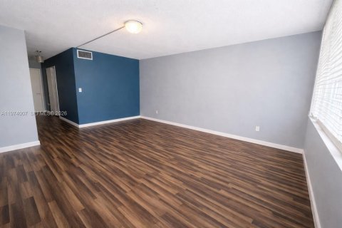 Купить кондоминиум в Майами, Флорида 1 спальня, 96.25м2, № 2033692 - фото 9