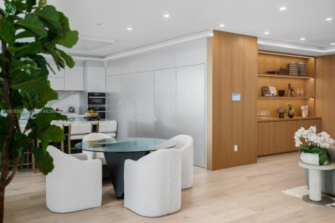 Condo in Sunny Isles Beach, Florida, 5 bedrooms  № 1711011 - photo 25