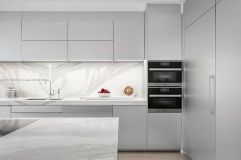 Condo in Sunny Isles Beach, Florida, 5 bedrooms  № 1711011 - photo 28
