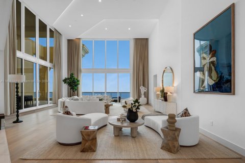 Condo in Sunny Isles Beach, Florida, 5 bedrooms  № 1711011 - photo 2