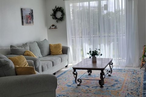 Condominio en venta en Hollywood, Florida, 2 dormitorios, 102.19 m2 № 1897573 - foto 19