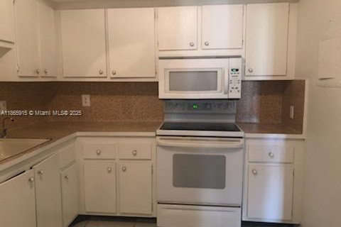 Condominio en venta en Hollywood, Florida, 2 dormitorios, 102.19 m2 № 1897573 - foto 5