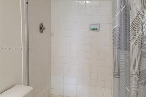 Condominio en venta en Hollywood, Florida, 2 dormitorios, 102.19 m2 № 1897573 - foto 17