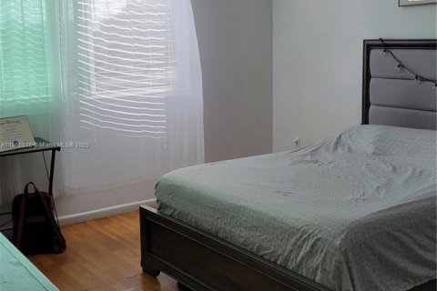 Condominio en venta en Hollywood, Florida, 2 dormitorios, 102.19 m2 № 1897573 - foto 11