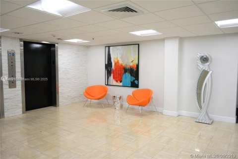 Condominio en venta en Hollywood, Florida, 2 dormitorios, 102.19 m2 № 1897573 - foto 29