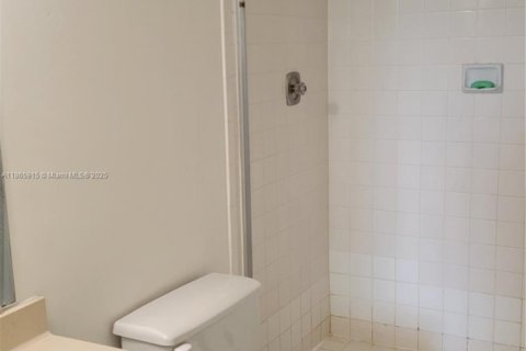 Condominio en venta en Hollywood, Florida, 2 dormitorios, 102.19 m2 № 1897573 - foto 18