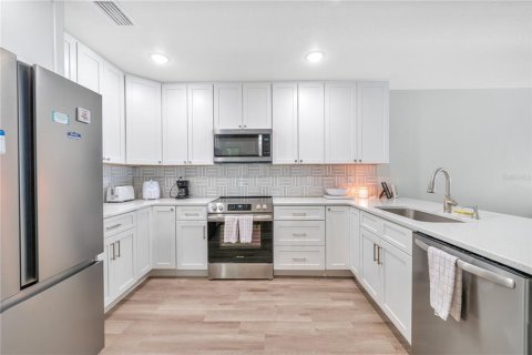 House in Lakeland, Florida 3 bedrooms, 122.26 sq.m. № 1909808 - photo 5