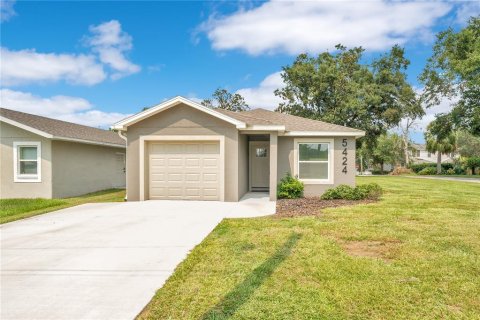House in Lakeland, Florida 3 bedrooms, 122.26 sq.m. № 1909808 - photo 2