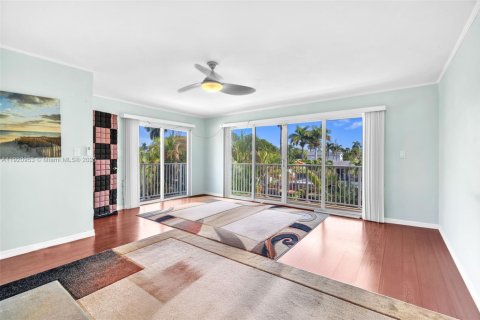 Villa ou maison à vendre à Fort Lauderdale, Floride: 3 chambres, 156.82 m2 № 2018608 - photo 16