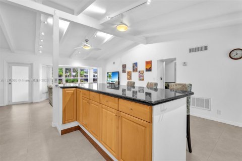 Villa ou maison à vendre à Fort Lauderdale, Floride: 3 chambres, 156.82 m2 № 2018608 - photo 12