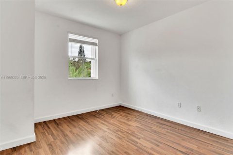 Villa ou maison à vendre à Doral, Floride: 5 chambres, 221.01 m2 № 2021811 - photo 19