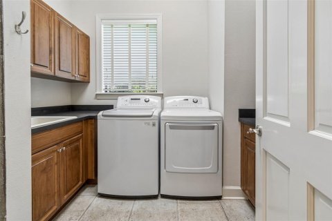 Villa ou maison à vendre à Tampa, Floride: 4 chambres, 563.17 m2 № 2134982 - photo 28