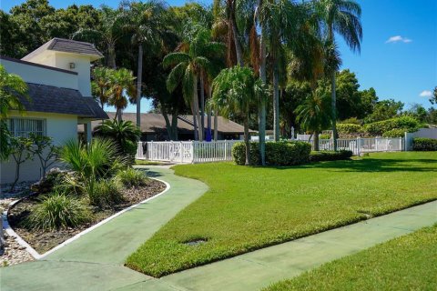Condo in Saint Petersburg, Florida, 2 bedrooms  № 1390532 - photo 20