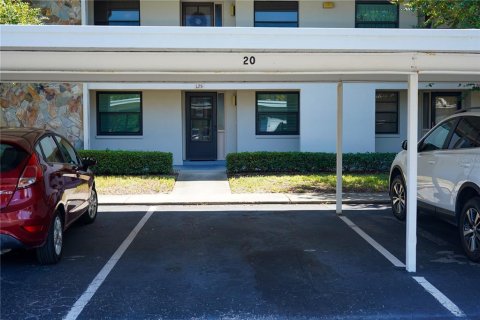 Condo in Saint Petersburg, Florida, 2 bedrooms  № 1390532 - photo 18