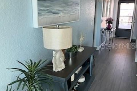 Copropriété à louer à Port Richey, Floride: 2 chambres, 110.37 m2 № 2100393 - photo 4