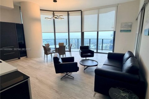 Condo in Miami, Florida, 3 bedrooms  № 2010279 - photo 3