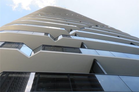 Condo in Miami, Florida, 3 bedrooms № 2010279