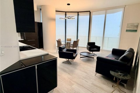 Condo in Miami, Florida, 3 bedrooms  № 2010279 - photo 30