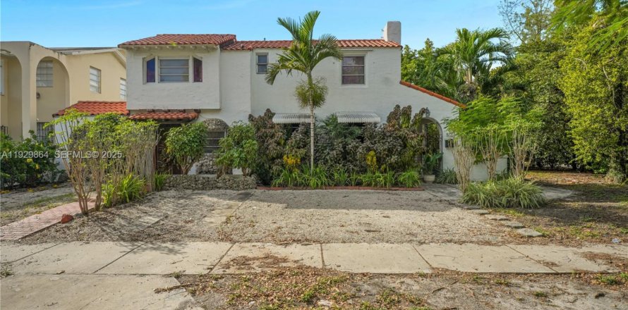 Дом в Майами, Флорида 3 спальни, 251.95м2 № 1988835