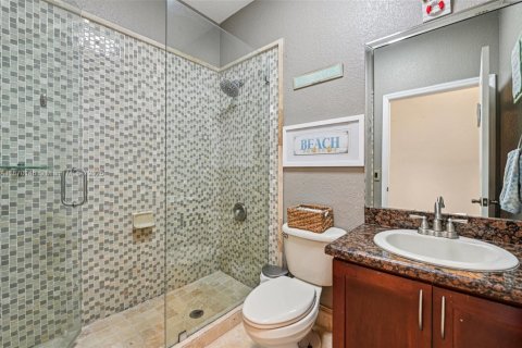 House in Miami, Florida 4 bedrooms, 181.35 sq.m. № 1895871 - photo 17