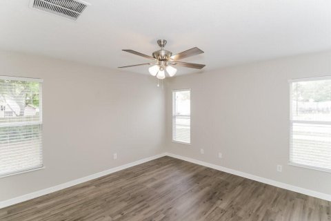 Villa ou maison à louer à Tavares, Floride: 3 chambres, 148.27 m2 № 2100207 - photo 8