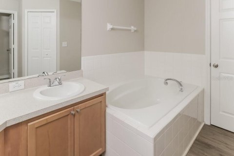 Villa ou maison à louer à Tavares, Floride: 3 chambres, 148.27 m2 № 2100207 - photo 10