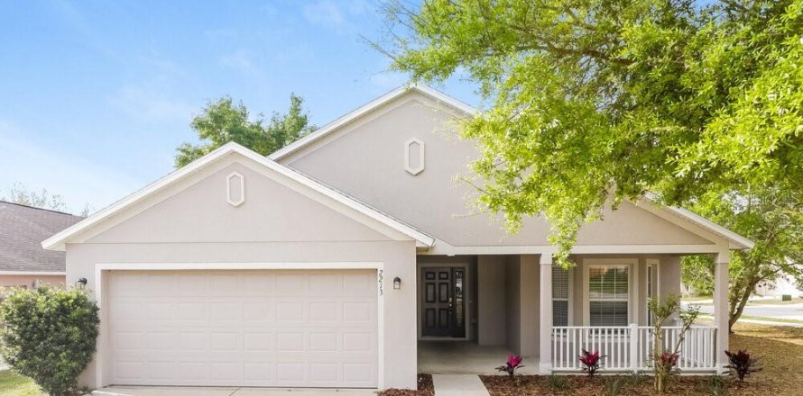 Villa ou maison à Tavares, Floride 3 chambres, 148.27 m2 № 2100207