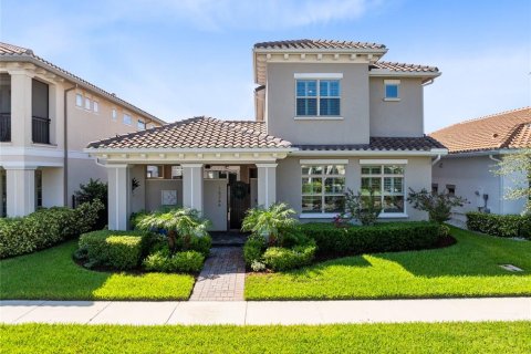 House in Orlando, Florida 4 bedrooms, 351.54 sq.m. № 1873743 - photo 1