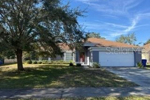 House in Deltona, Florida 3 bedrooms, 144.74 sq.m. № 1797395 - photo 1