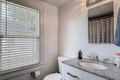 House in Tampa, Florida 3 bedrooms, 130.25 sq.m. № 1725567 - photo 23