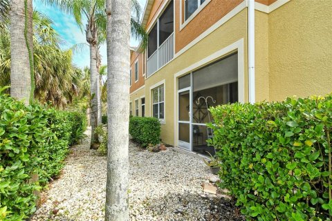 Condo in Sarasota, Florida, 3 bedrooms  № 1578519 - photo 9