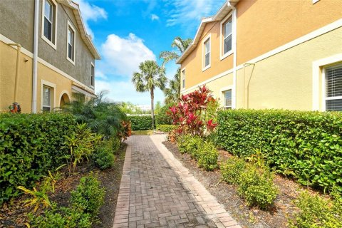 Condo in Sarasota, Florida, 3 bedrooms  № 1578519 - photo 2