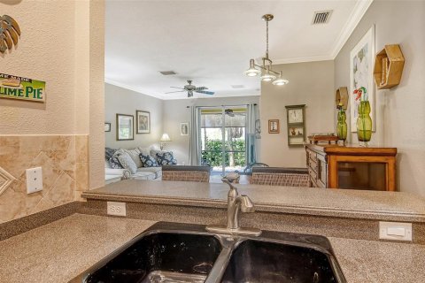Condo in Sarasota, Florida, 3 bedrooms  № 1578519 - photo 18