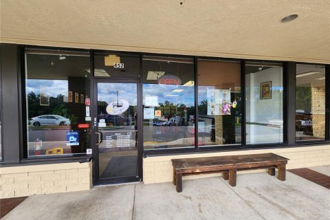 Commercial property in Apopka, Florida № 1810749 - photo 2