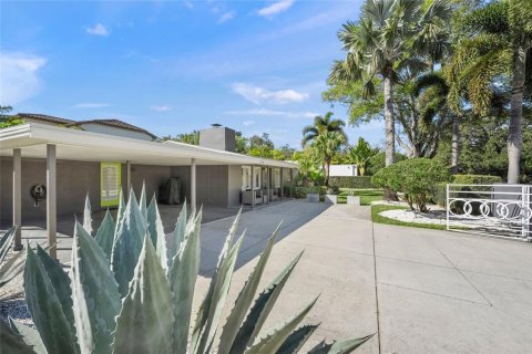 House in Sarasota, Florida 3 bedrooms, 148.18 sq.m. № 2148456 - photo 7