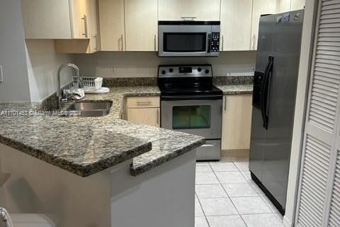 Apartamento en alquiler en Fort Lauderdale, Florida, 2 dormitorios, 97.92 m2 № 1693893 - foto 8