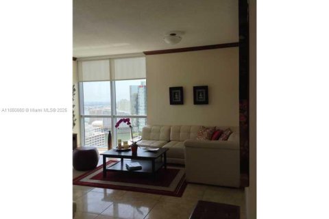 Copropriété à louer à Miami, Floride: 2 chambres, 127.09 m2 № 1856876 - photo 9