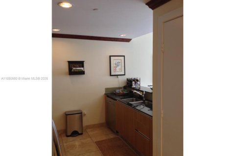 Copropriété à louer à Miami, Floride: 2 chambres, 127.09 m2 № 1856876 - photo 18