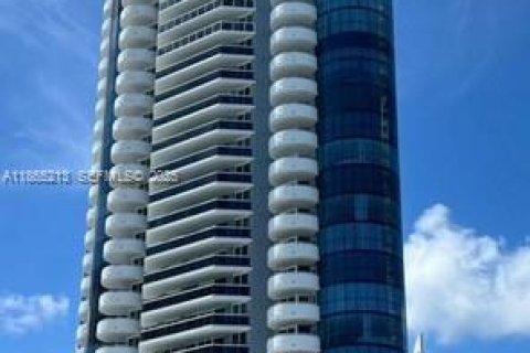 Снять в аренду кондоминиум в Майами-Бич, Флорида 2 спальни, 130.06м2, № 1927442 - фото 28