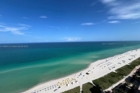 Condominio en alquiler en Miami Beach, Florida, 2 dormitorios, 130.06 m2 № 1927442 - foto 2