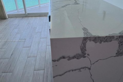 Condominio en alquiler en Miami Beach, Florida, 2 dormitorios, 130.06 m2 № 1927442 - foto 14