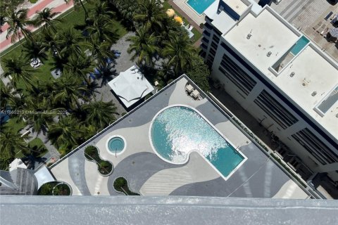 Condominio en alquiler en Miami Beach, Florida, 2 dormitorios, 130.06 m2 № 1927442 - foto 23