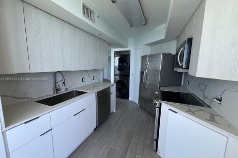 Condominio en alquiler en Miami Beach, Florida, 2 dormitorios, 130.06 m2 № 1927442 - foto 10
