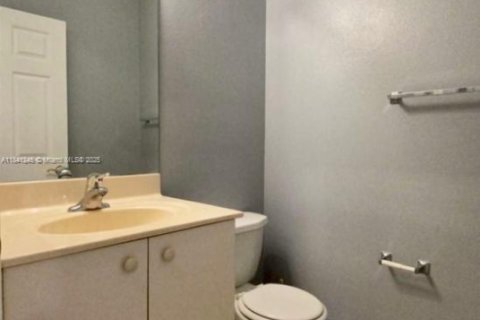 Adosado en alquiler en Miramar, Florida, 4 dormitorios, 168.62 m2 № 1832234 - foto 2